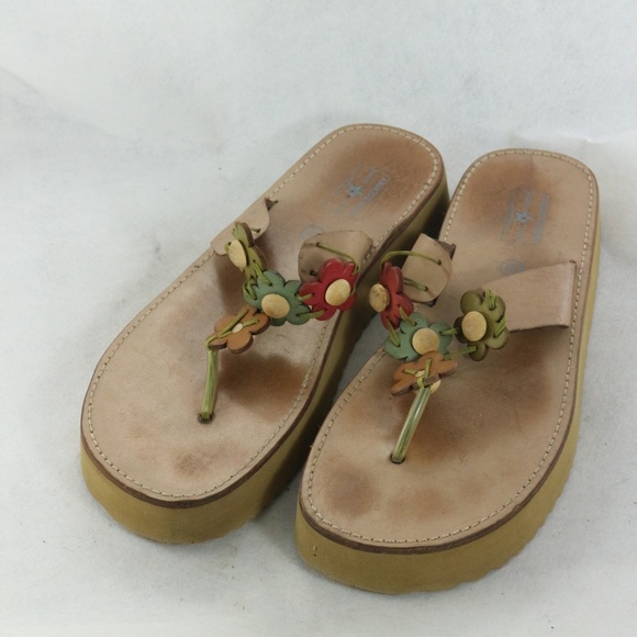 American Eagle Outfitters Shoes - AMERICAN EAGLE OUTFITTERS Leather Thong Sandals